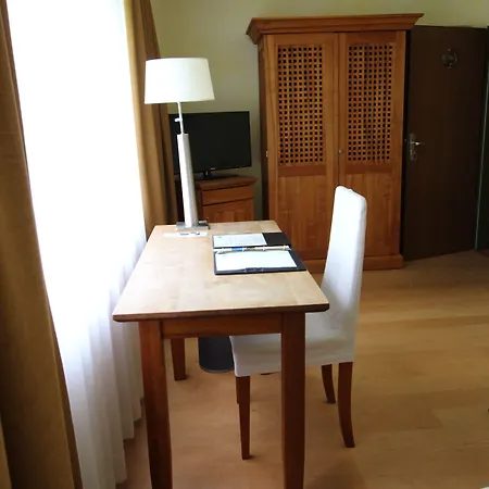 Hardtwald فندق 4*