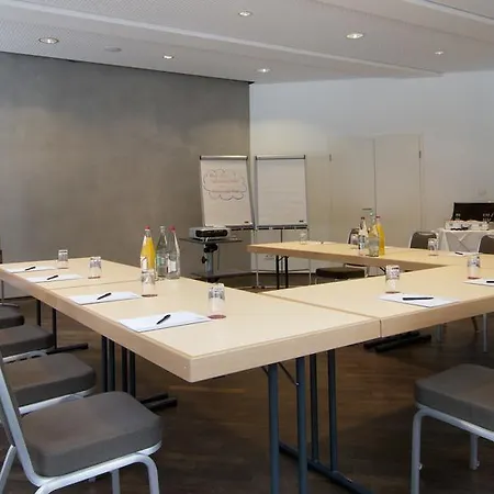 Hardtwald فندق 4*